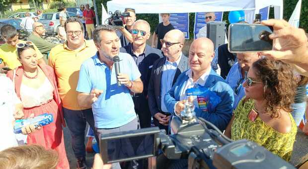 Salvini al mercato di Frosinone