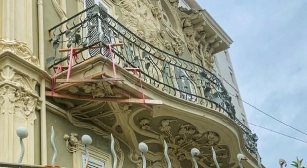 Pesaro, Villino Ruggeri: finalmente si può restaurare il balcone liberty