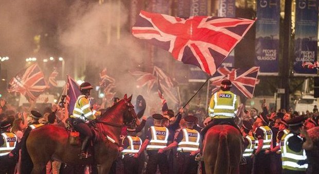 Scozia, vince il no all'indipendenza Scontri fra separatisti e unionisti