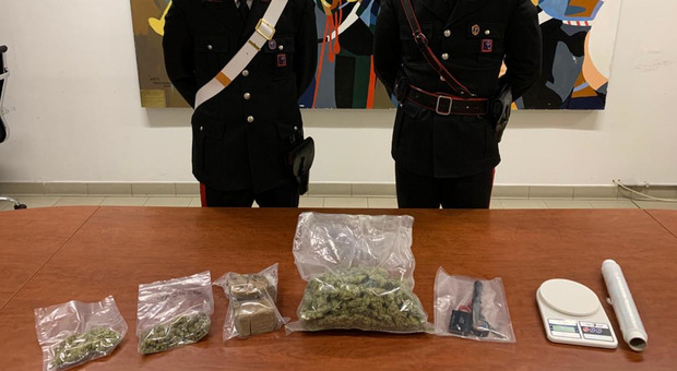 Giovane incensurato arrestato dai carabinieri con oltre un chilogrammo di droga