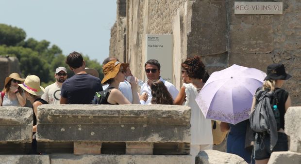 Scavi archeologici di Pompei, arriva Renzi con la famiglia