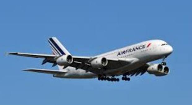 Aereo russo precipitato, Air France, Lufthansa ed Emirates sospendono voli sul Sinai