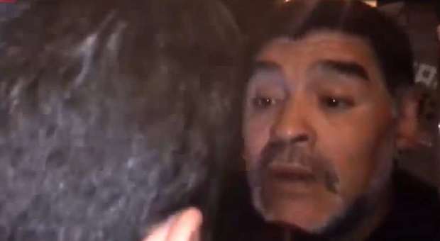 Maradona, litigio con un giornalista a Madrid: «Se ti prendo ti rovino...»