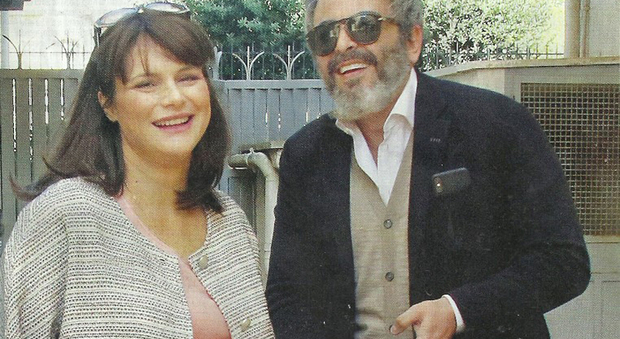 Lorena Bianchetti e il marito Bernardo De Luca con la figlia Estelle (Diva e donna)