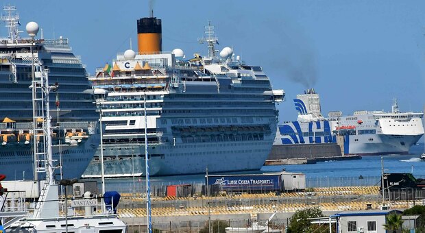 Ponte navale e aereo con la Sardegna per il rientro dei positivi
