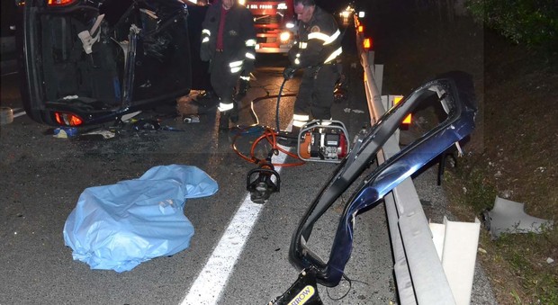 Albano, schianto ad alta velocità contro un'auto: 24enne muore decapitato