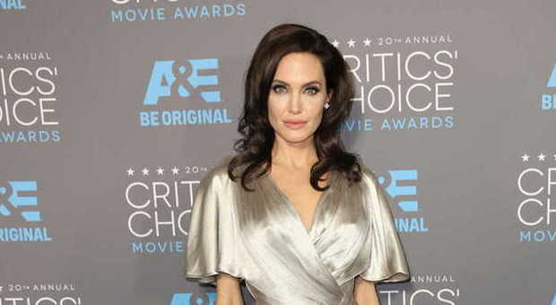 Angelina Jolie va alla guerra: «Ecco il mio secondo film da regista»