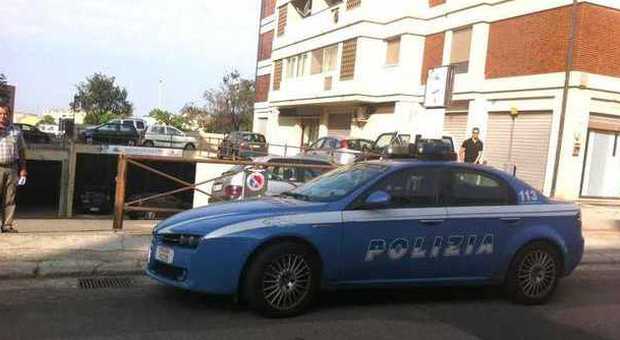 Napoli, duplice agguato in strada: uccisa la sorella di un boss, ferito un uomo
