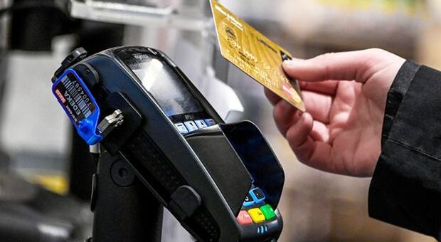 Pagamenti digitali, rapporto Cashless: Italia fortemente dipendente dal contante