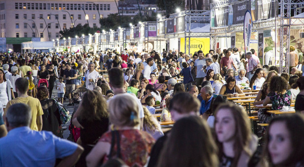 Bufala Fest torna sul Lungomare di Napoli con il Villaggio del Gusto