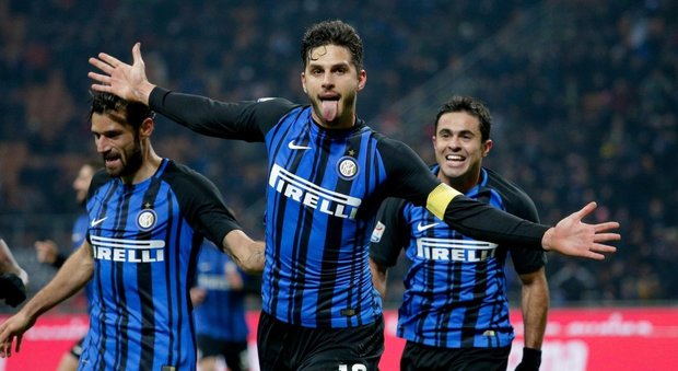 Inter, prima i fischi e poi i gol Benevento ko 2-0, nerazzurri terzi