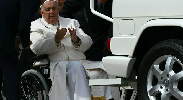 Papa Francesco, come sta oggi? «Notte tranquilla in ospedale». Ricoverato per un'infezione respiratoria