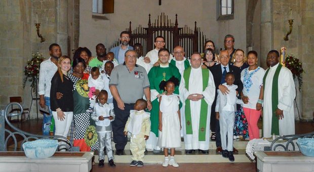 Il miracolo di Aversa: domenica di battesimo per 8 piccoli nigeriani