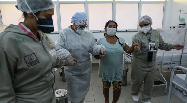 Virus, in Brasile 1.274 morti nelle ultime 24 ore. Due milioni di contagi negli Usa