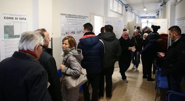 immagine Regionali, affluenza alle 23: Emilia al 66,49% in crescita di quasi trenta punti
