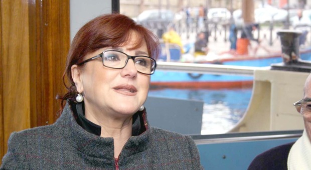 Morta Rossana Di Bello, ex sindaca di Taranto: lottava contro un tumore, poi ha contratto il Covid