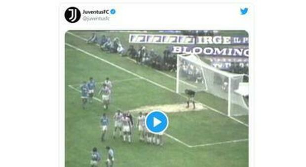 Maradona, l'omaggio della Juventus divide twitter: «Vergogna» o «colpo di classe»
