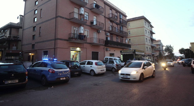 Roma, si lancia dal balcone davanti alla moglie: 61enne in gravi condizioni