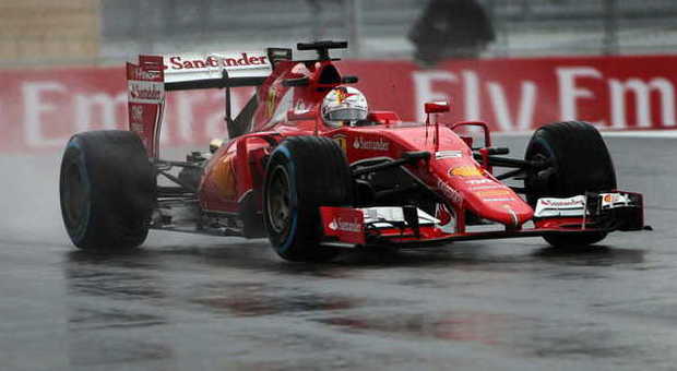 Rosberg in pole, al fianco c'è Hamilton Quarto tempo per Vettel a Sochi