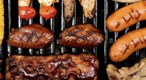 «Carne lavorata cancerogena»: per l'Oms è come fumo e benzene