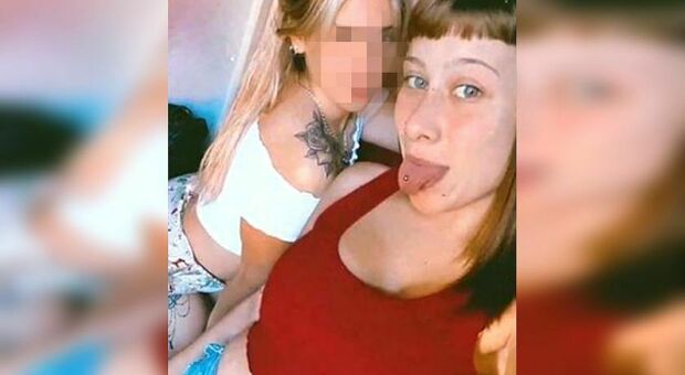 Strangola la fidanzata di 16 anni dopo una lite e simula un suicidio, 22enne rischia l'ergastolo