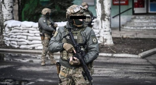 Telefonata choc della moglie al soldato russo: serve un pc, ruba tutto ciò che puoi