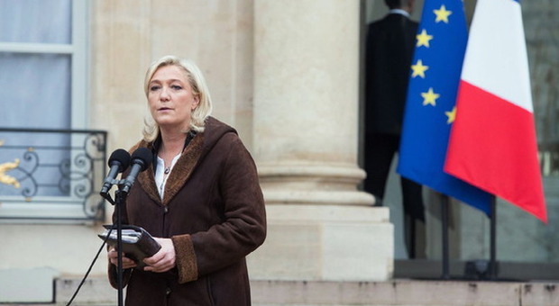 Charlie Hebdo, nei giorni del dramma francese, Marine Le Pen stravince sui social. E tanti italiani la seguono