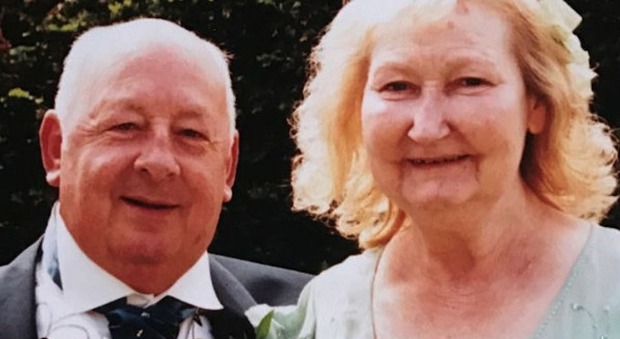 Gb, la moglie muore dopo 57 anni vissuti insieme: il cuore del marito non regge, muoiono a poche ore di distanza