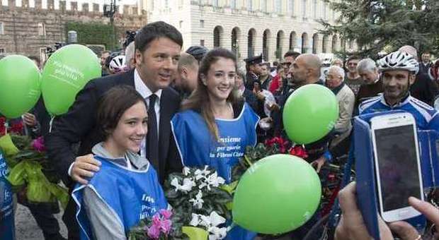 Manovra, Renzi: intervento per bambini poveri. Sconto fiscale per chi investe sulla propria azienda