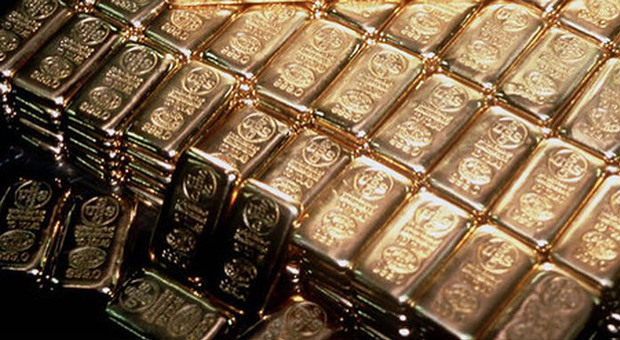 Trovata sul treno una valigetta con lingotto d'oro di 3 kg che vale 170mila euro. Ma nessuno la reclama