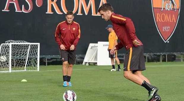 Roma, Strootman ricomincia ad allenarsi con la squadra: il rientro si avvicina