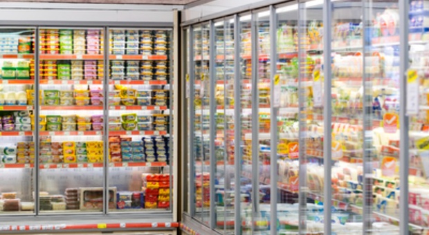 Scontrini, sui supermercati spunta la "frigo tax": il sovrapprezzo sulle bevande fredde scatena le critiche