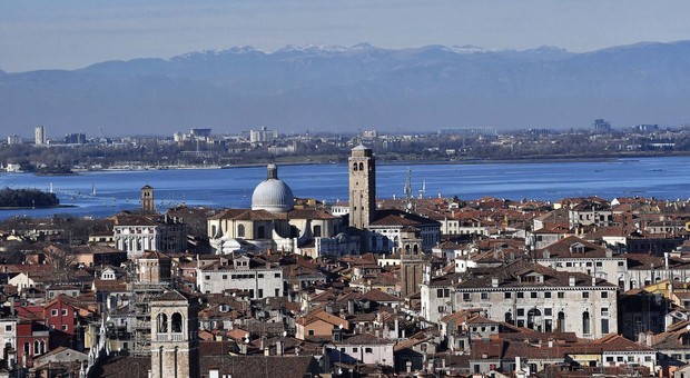 Odio social dopo l'acqua alta a Venezia: partono le denunce contro gli hater
