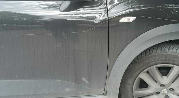 Castel di Lama, si infiamma la vigilia del voto: danneggiata l’auto del consigliere comunale Re