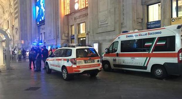 Milano, l'immigrato che ha aggredito poliziotto in stazione ha precedenti violenti in Piemonte