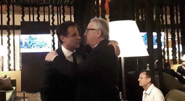 Manovra, l'asse premier-Juncker che rassicura i due vice