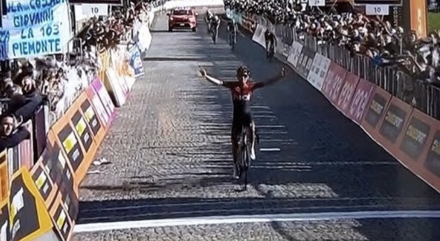 GranPiemonte, straordinario successo di Egan Bernal a Oropa. Commovente addio della Nippo-Fantini al ciclismo