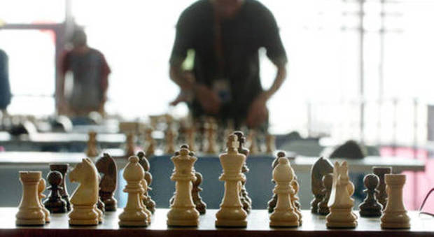 Torneo di scacchi "truccato": la Federazione squalifica 4 noti campioni