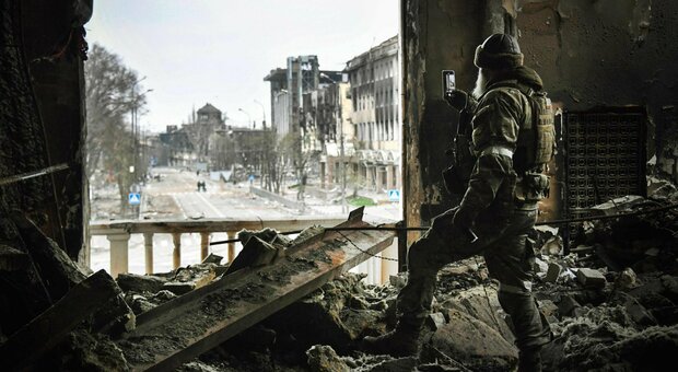 Mariupol, l'ultima resistenza. «Siamo in trappola» Proposta di Kiev a Mosca: facciamo lì i negoziati