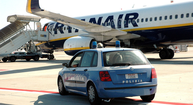 Il Sanzio a caccia di nuovi voli per Roma: Ryanair ne cancella due