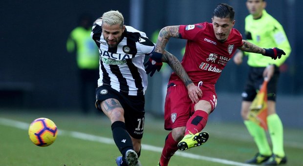 Vittoria scaccia paura per l'Udinese, passo indietro del Cagliari