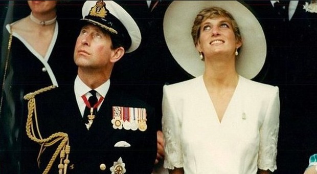 Carlo d'Inghilterra, la confessione choc: «Sposare Diana fu un errore enorme»
