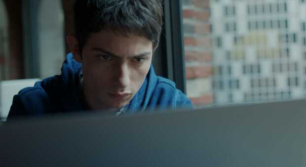 Stalk, su Raiplay i 10 episodi del teen drama francese sullo stalking
