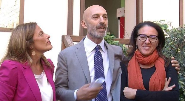 Pd Campania, tre consiglieri dell'area Zingaretti scelgono il sindaco di Marano Visconti