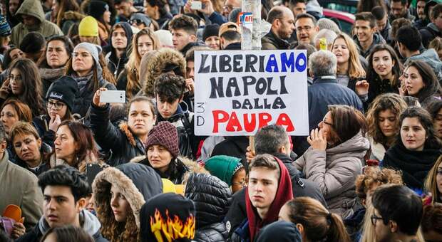 Emergenza babygang a Napoli: «Io, picchiato per noia nell'inferno cittadino»