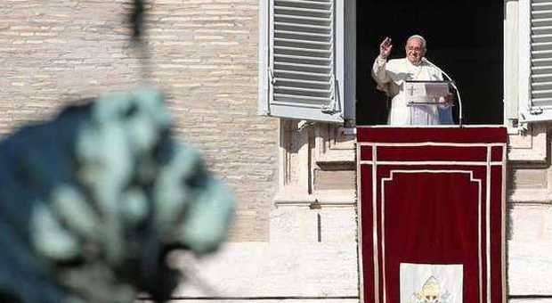 Papa Francesco: «Aprire le porte ai divorziati, non sono scomunicati»