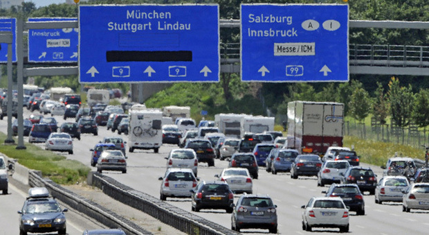 Emissioni, il governo tedesco obbliga i costruttori a richiamare oltre 600mila auto