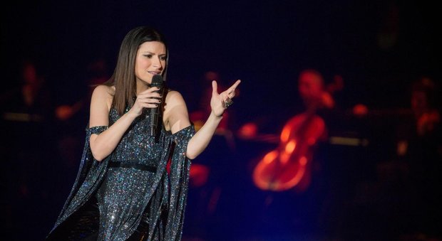 Sanremo2018, Laura Pausini malata: a rischio la performance al Festival