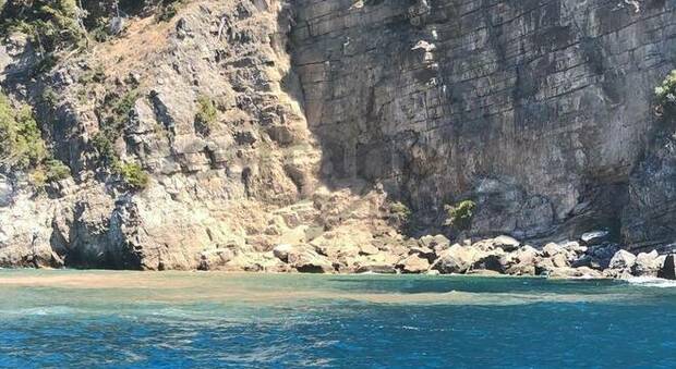 Frana in Costiera Amalfitana: caduta massi tra Praiano e Positano