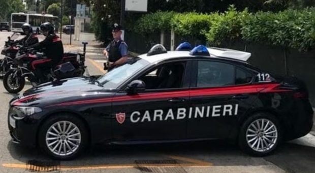 Ancora furti nel Fermano, altre denunce dei carabinieri: recuperate anche le carte di credito rubate